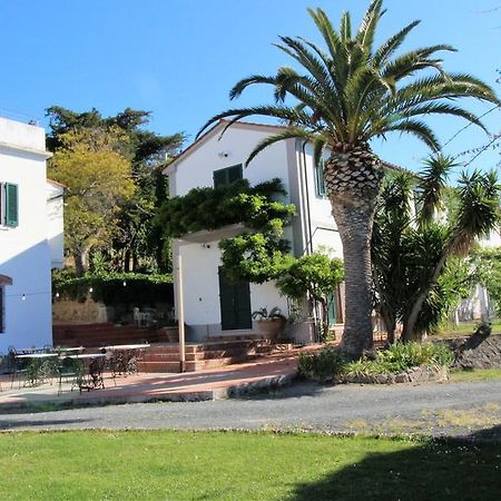 Agriturismo Ss Annunziata San Vincenzo Exteriör bild